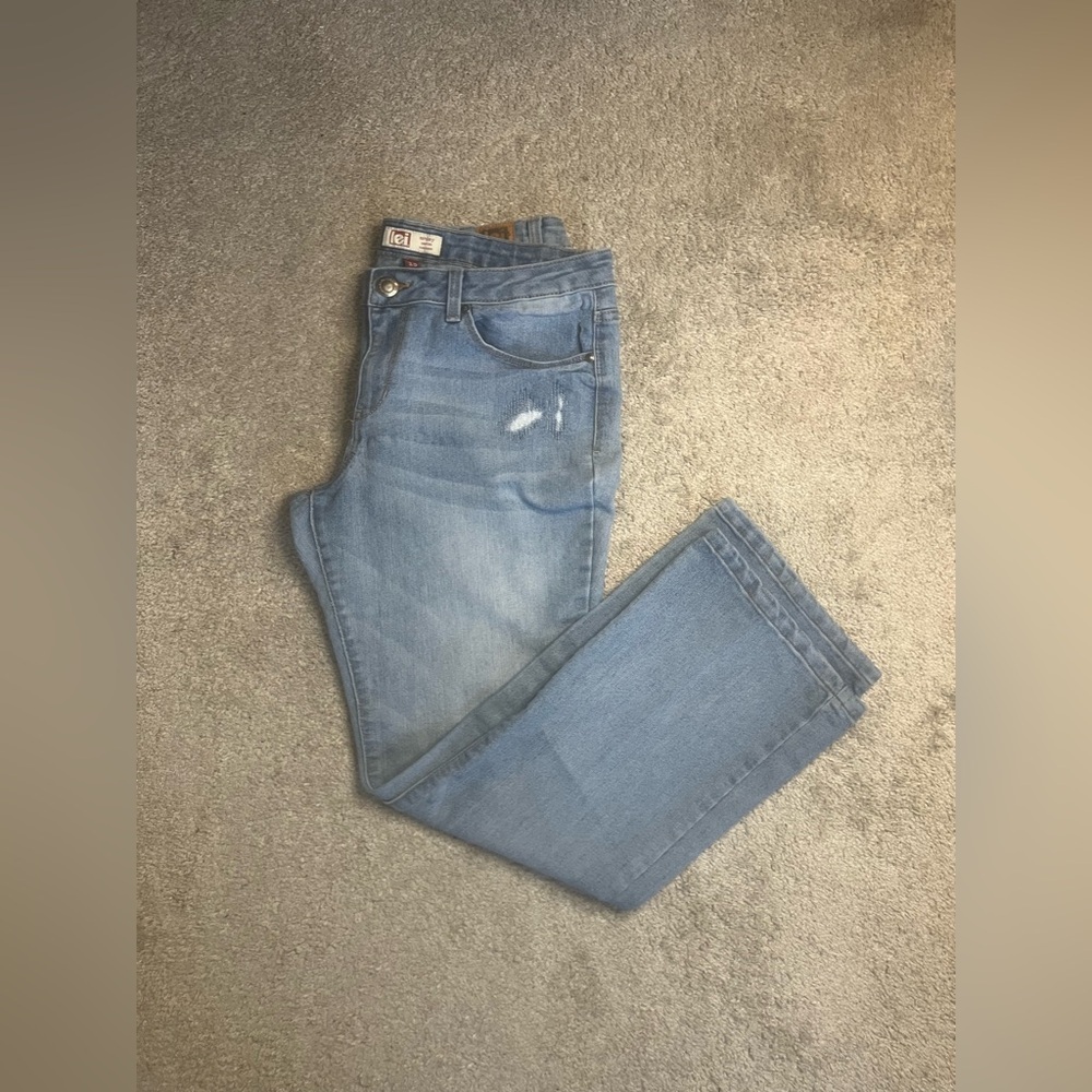 Women's Light Blue Jeans